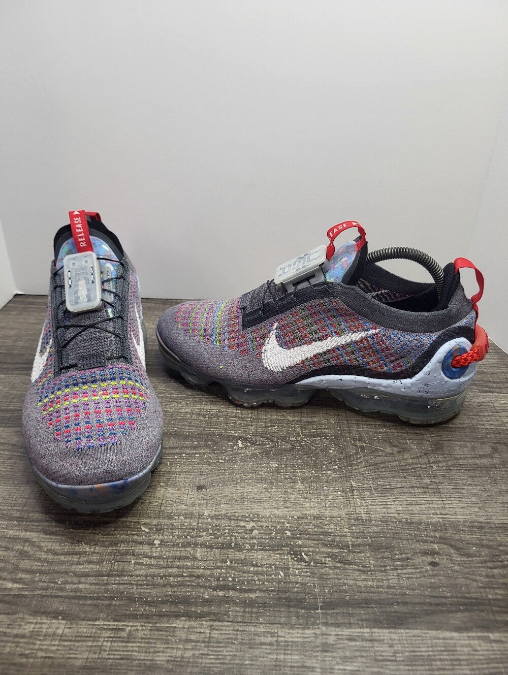 Nike Air VaporMax Flyknit Sneaker Mens Size 8.5 Running Shoes Sneakers
